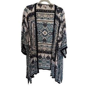 Bila Lace Trimmed Paisley Kimono